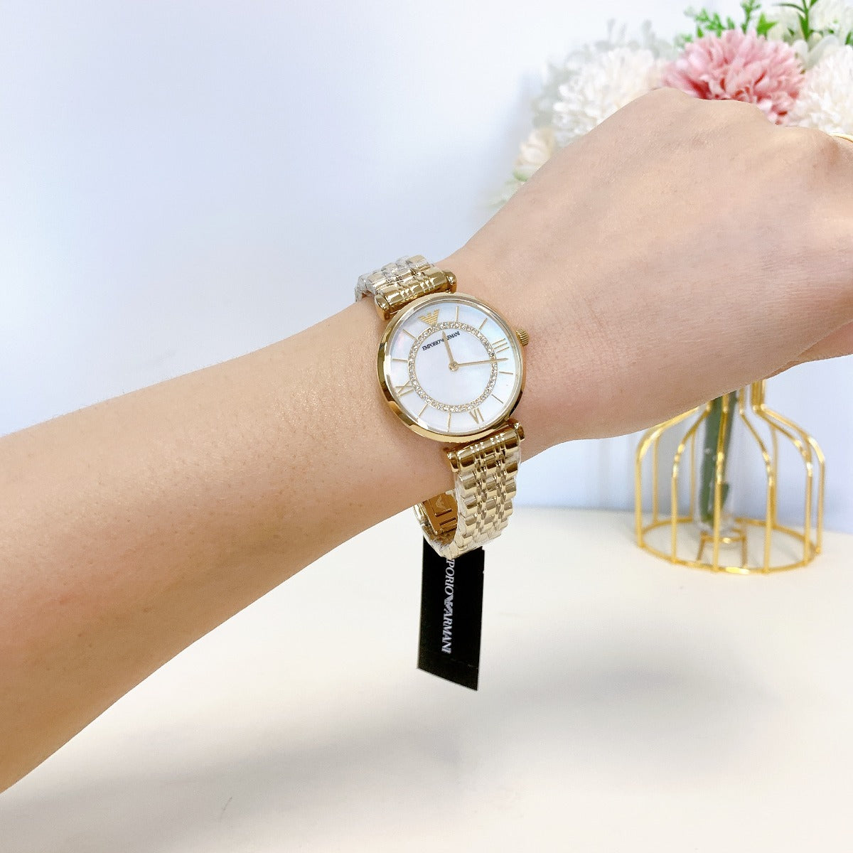 Emporio Armani AR1907 Women's Two-Hand Gold-Tone Stainless Steel Watch Emporio Armani AR1907 Women's Two-Hand Gold-Tone Stainless Steel Watch